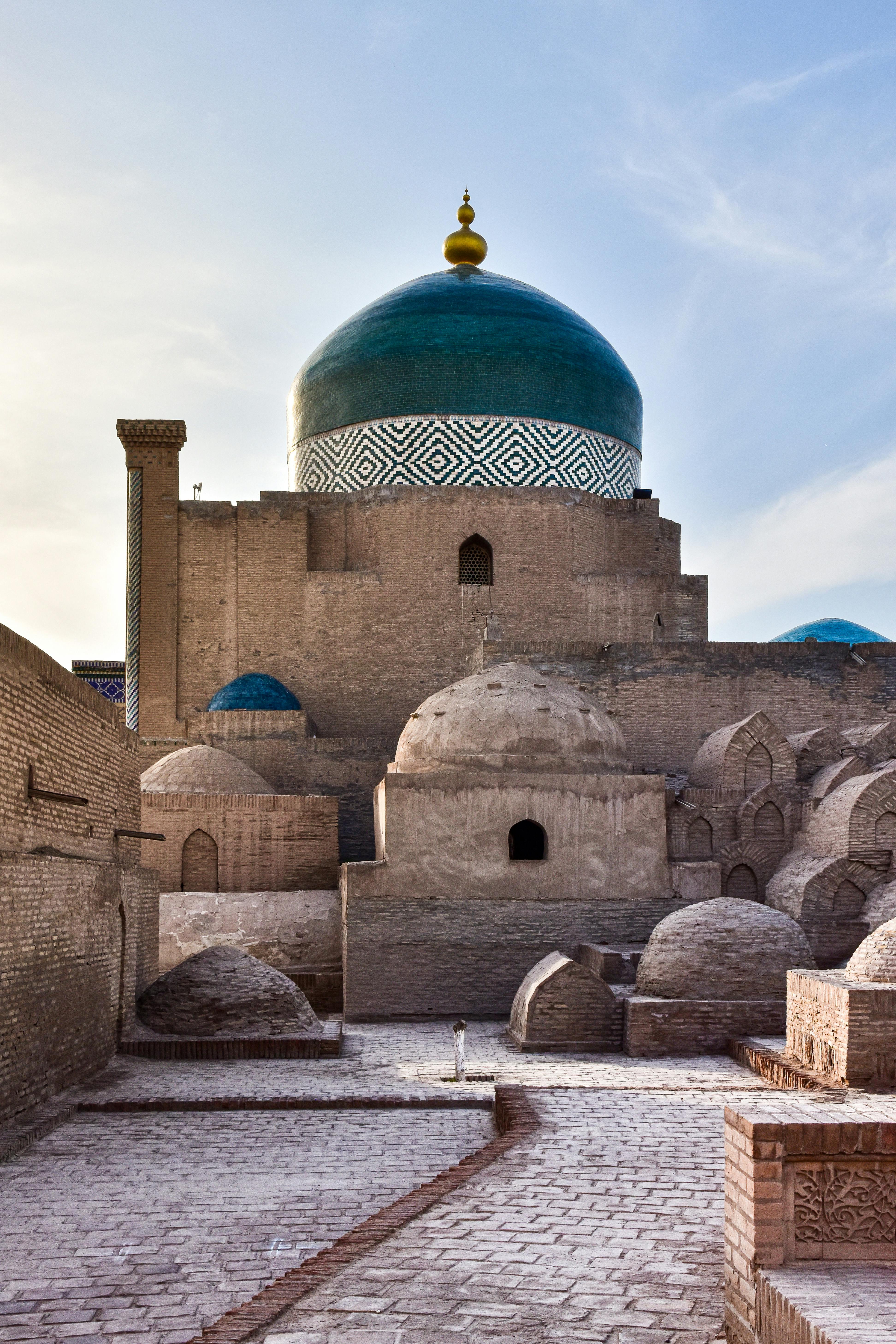 Immersive Uzbekistan Journey